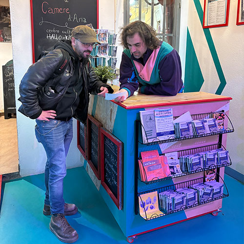 Camere d'aria Bologna the front desk in use
